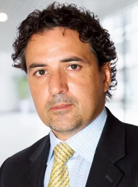 Expert headshot - Arthur Silva