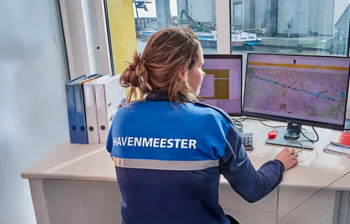 Eén standaard voor walstroom en havengeld in alle binnenhavens